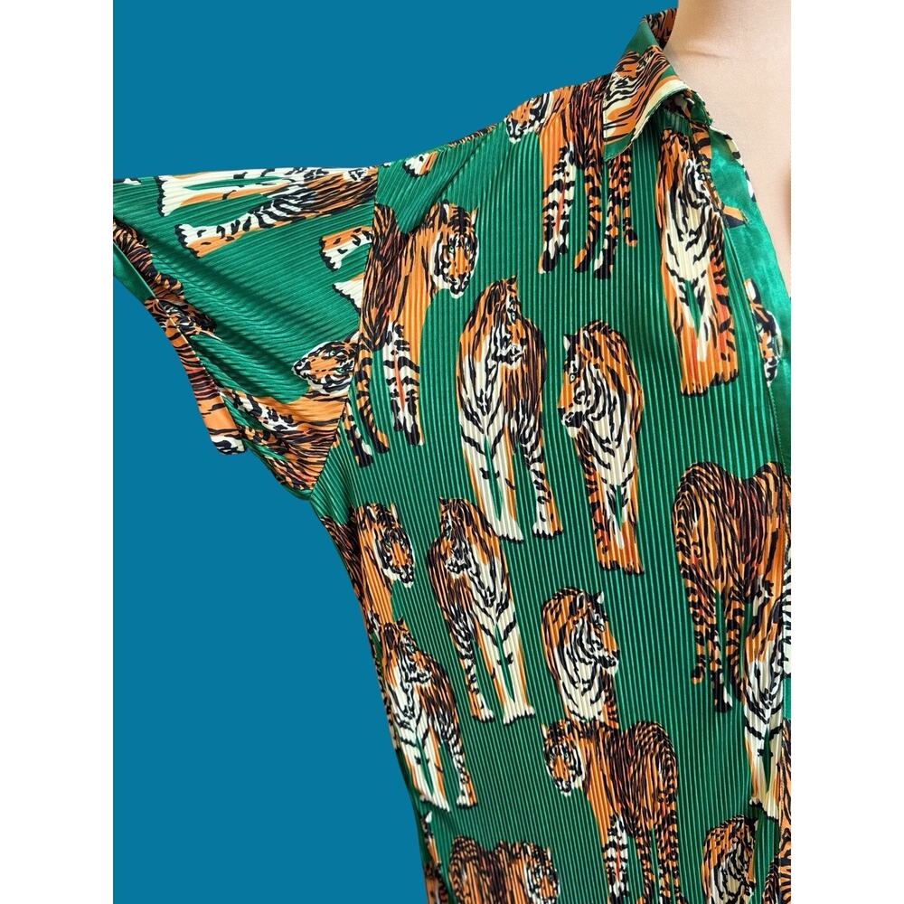 Dressed In Lala | So Far So Good Green Plisse Tiger Tail Maxi Dress | Worn Once - Picture 6 of 16